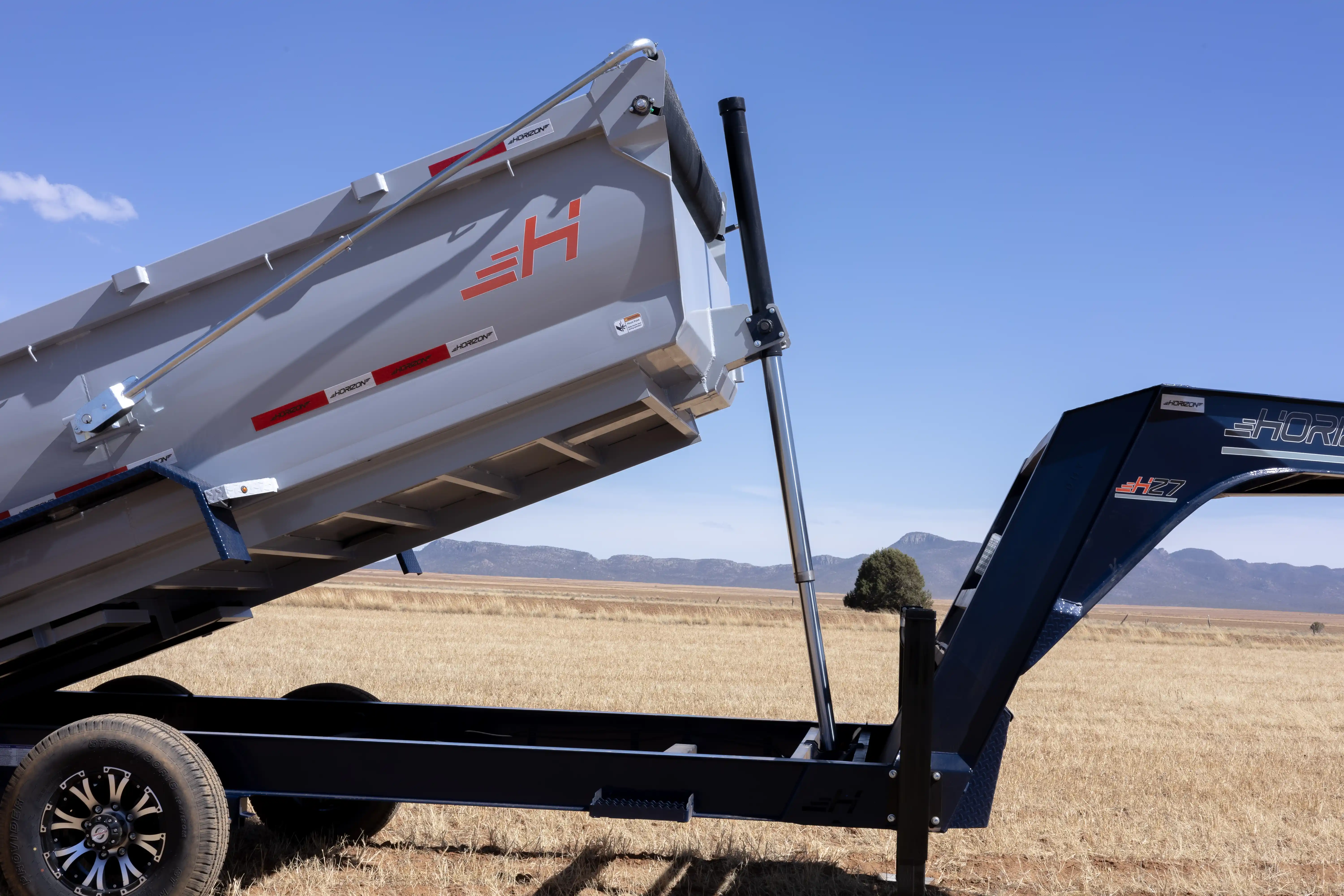 horizon trailers img